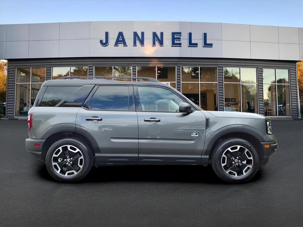 Used 2024 Ford Bronco Sport Outer Banks image 4