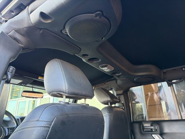 Used 2013 Jeep Wrangler Unlimited Rubicon w/ Connectivity Group AWD/4WD image 20