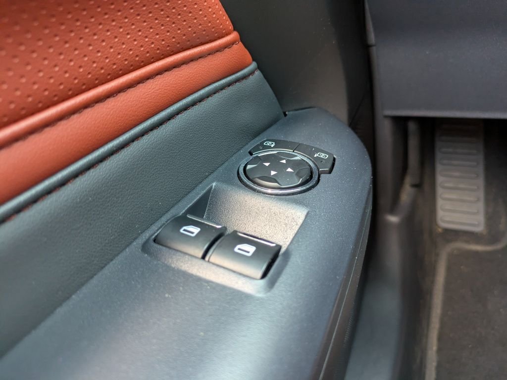 Used 2025 Ford Mustang GT Premium RWD image 24