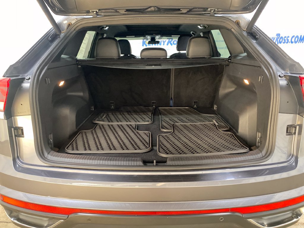 Used 2021 Volkswagen Atlas Cross Sport SEL AWD/4WD image 18