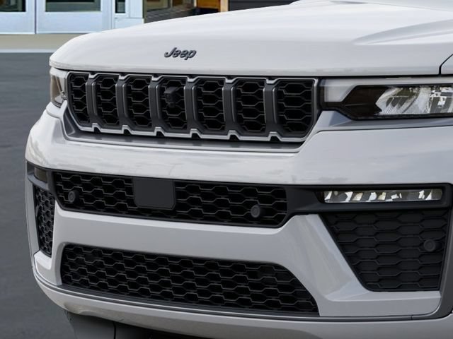 New 2026 Jeep Grand Cherokee L Limited AWD/4WD image 11