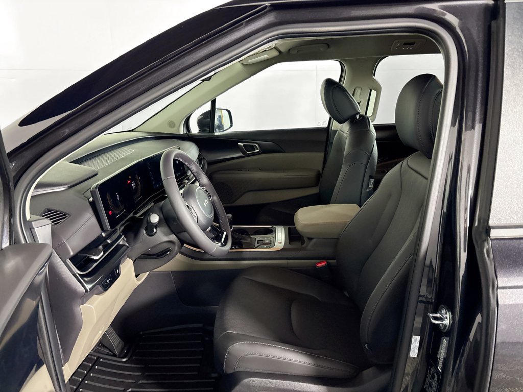New 2026 Kia Carnival FWD image 11