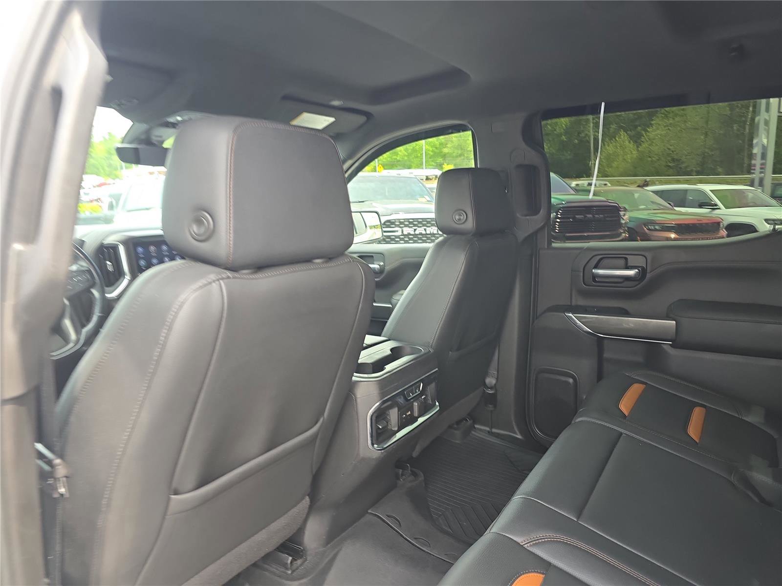 Used 2020 GMC Sierra 1500 AT4 w/ AT4 Premium Package AWD/4WD image 16
