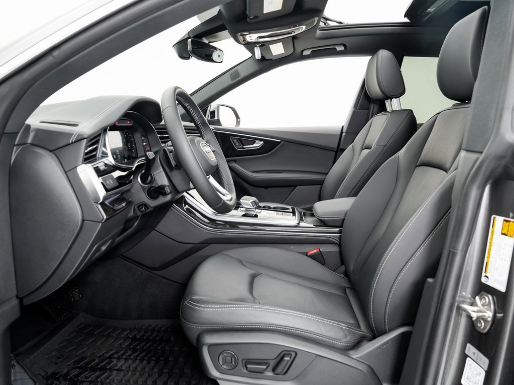 Used 2025 Audi Q8 Premium Plus w/ Premium Plus Package image 6