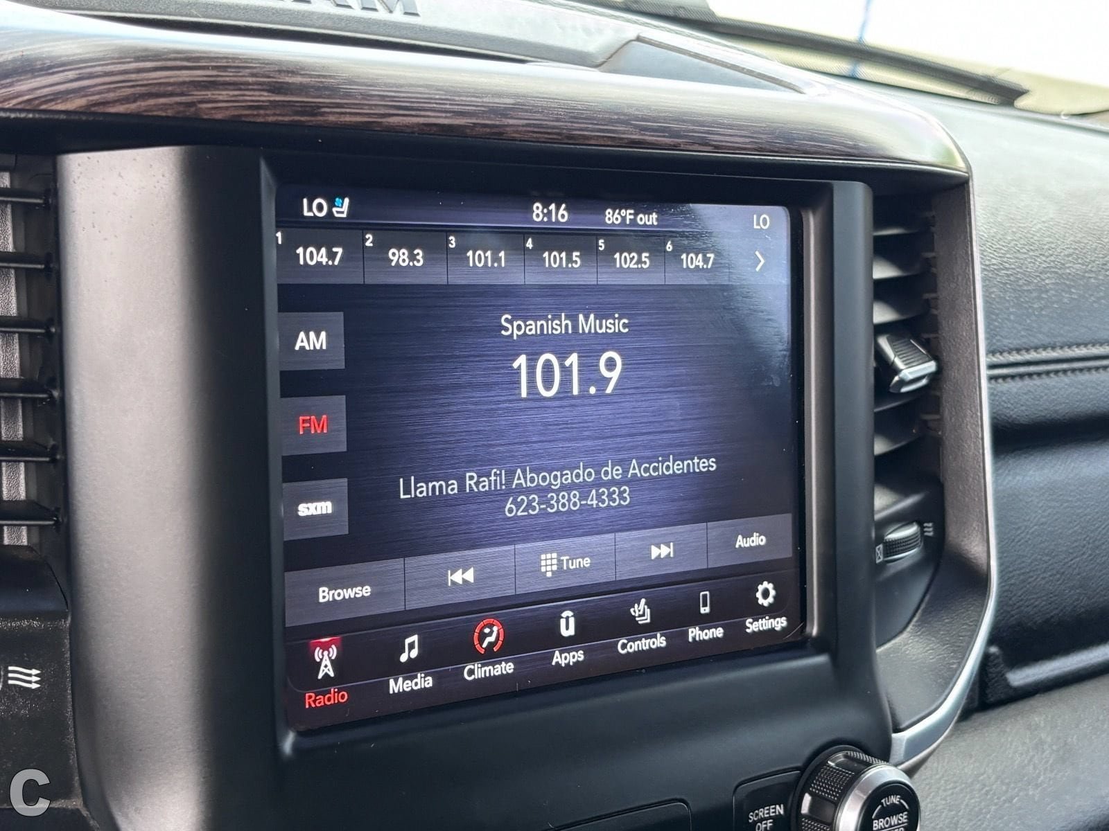 Used 2020 RAM 1500 Laramie RWD image 28