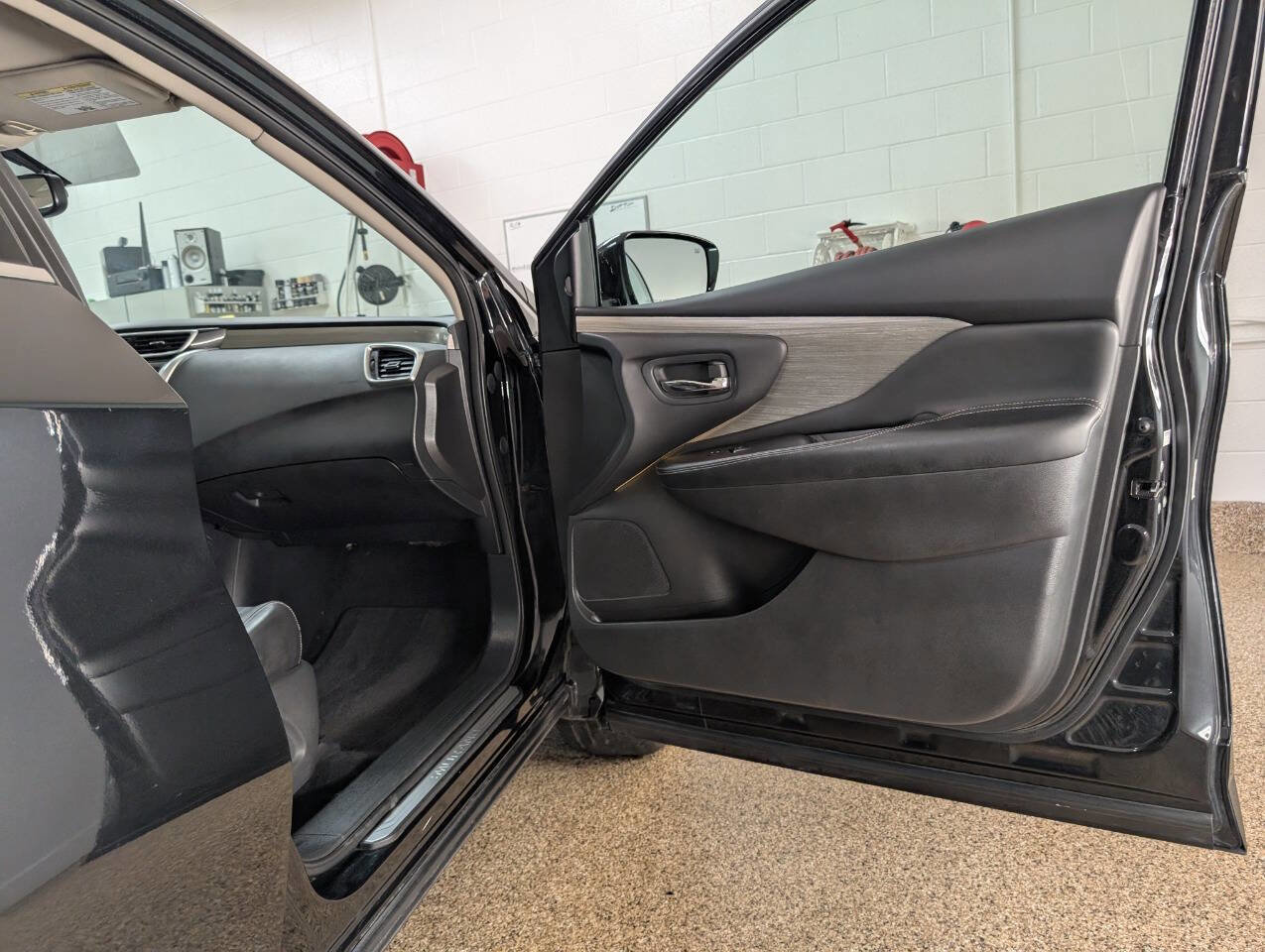 Used 2015 Nissan Murano Platinum image 22