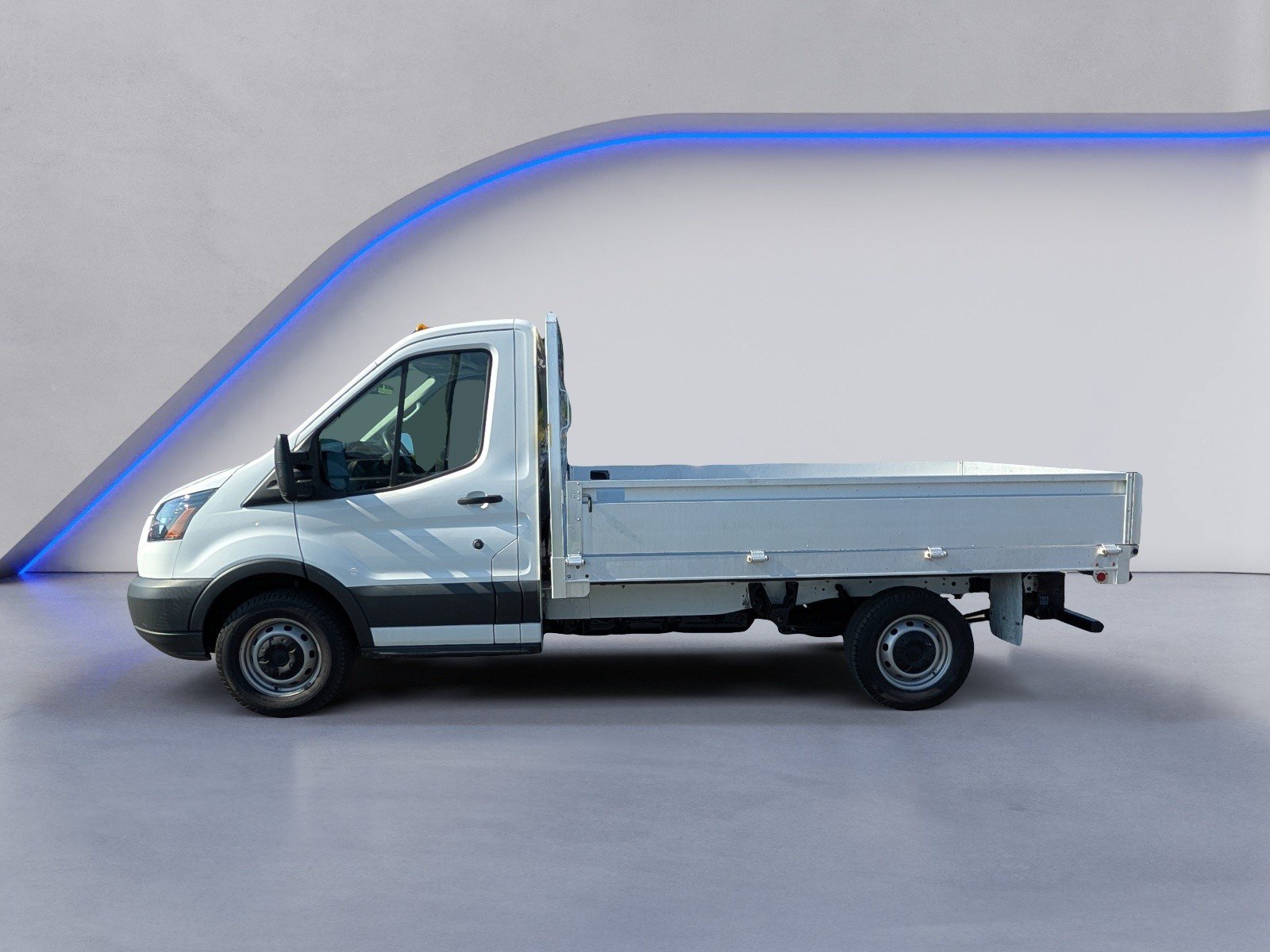 Used 2018 Ford Transit 250 138 RWD image 6