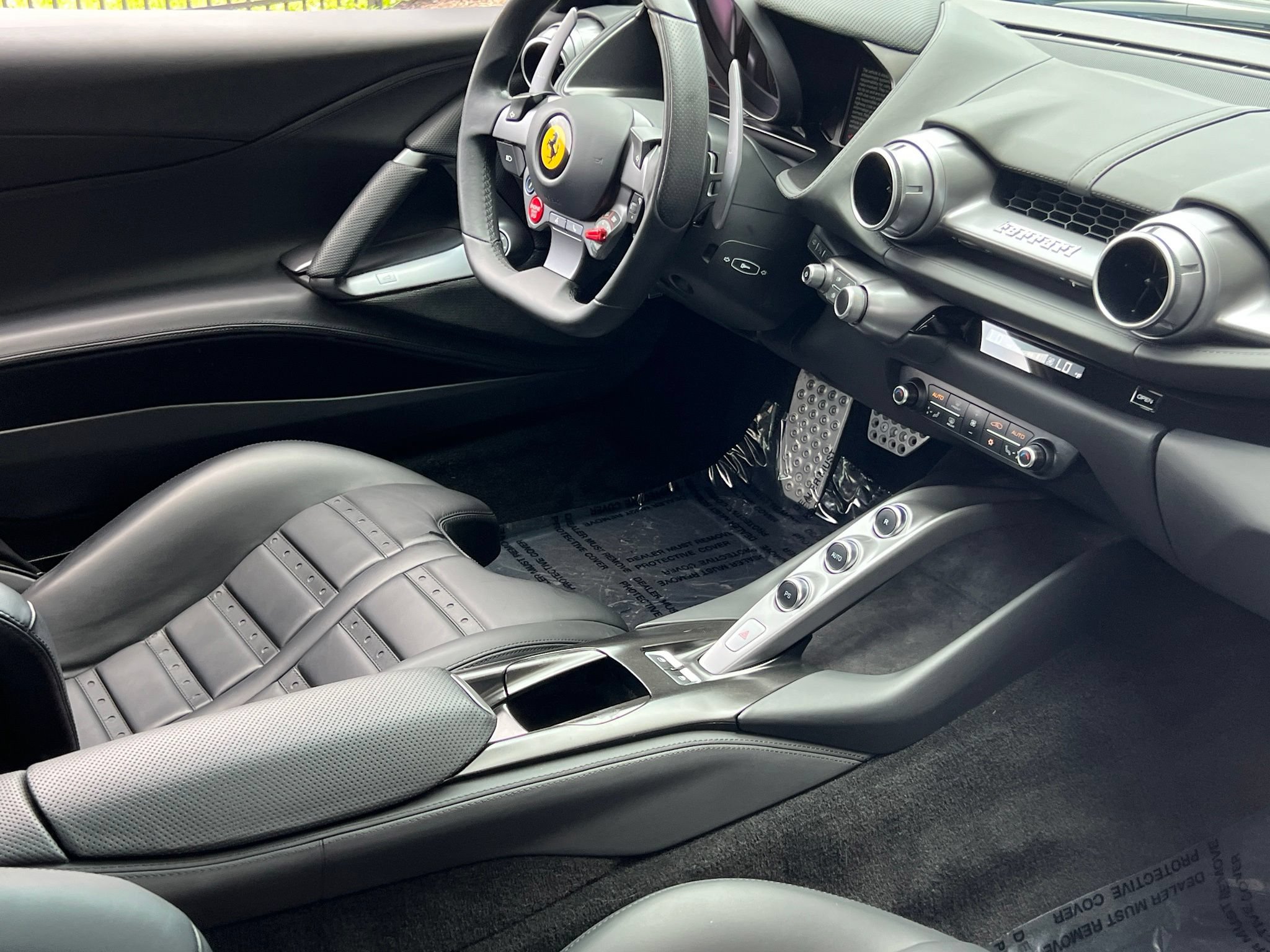 Used 2020 Ferrari 812 Superfast RWD image 18