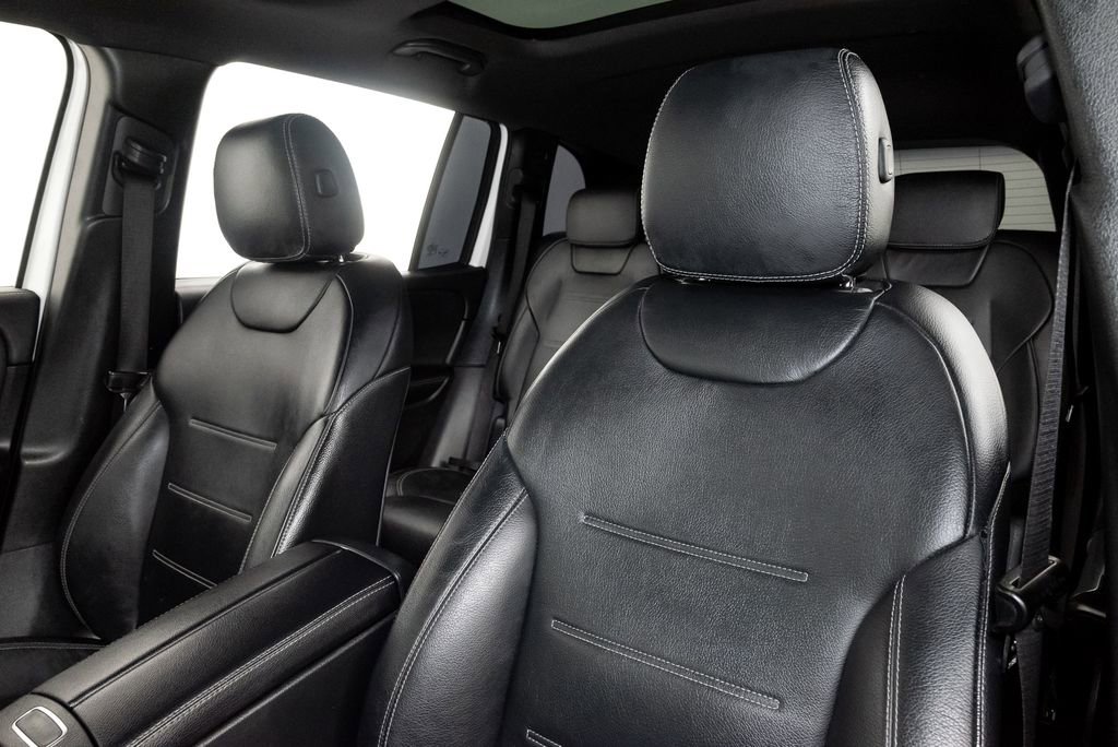 Used 2021 Mercedes-Benz GLB 35 AMG 4MATIC image 13