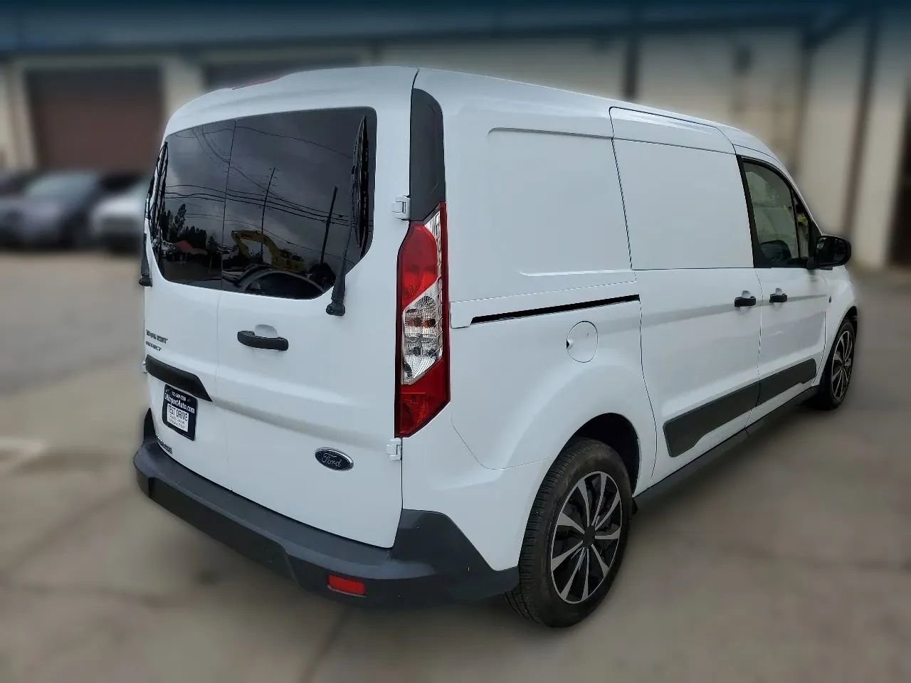 Used 2017 Ford Transit Connect XLT image 9