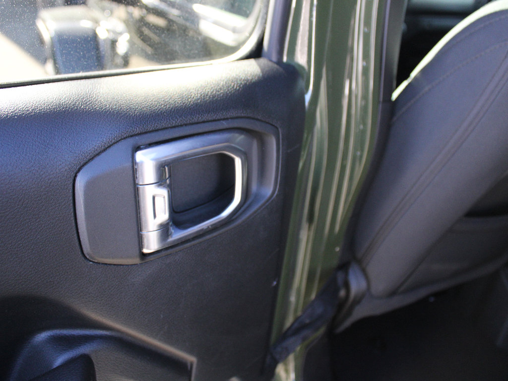 Certified 2021 Jeep Gladiator Willys image 38