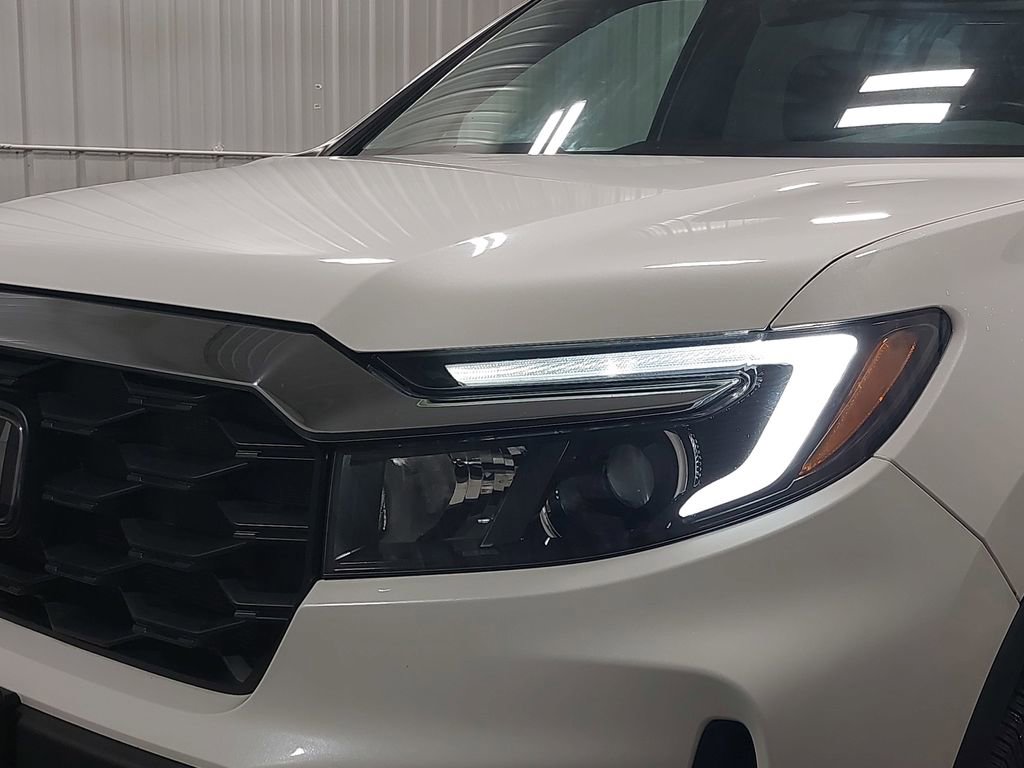 Used 2023 Honda Passport EX-L image 32