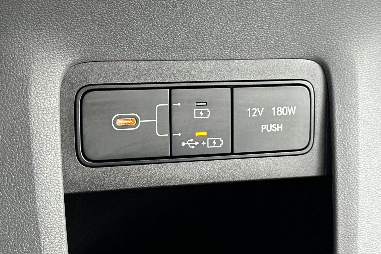 Used 2025 Hyundai Ioniq 5 Limited image 32