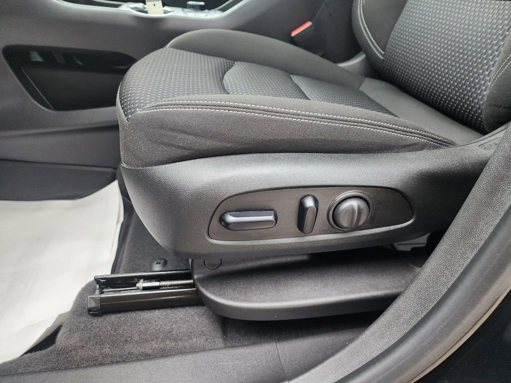 Certified 2023 GMC Terrain SLE w/ Driver Convenience Package image 29