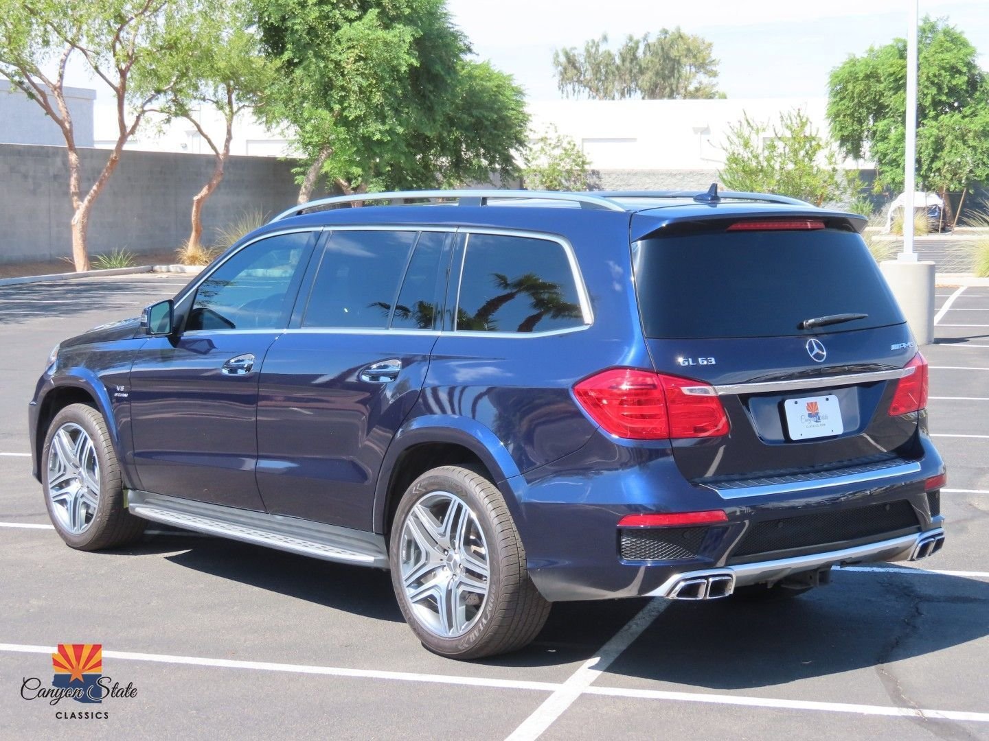 Used 2016 Mercedes-Benz GL 63 AMG 4MATIC image 13