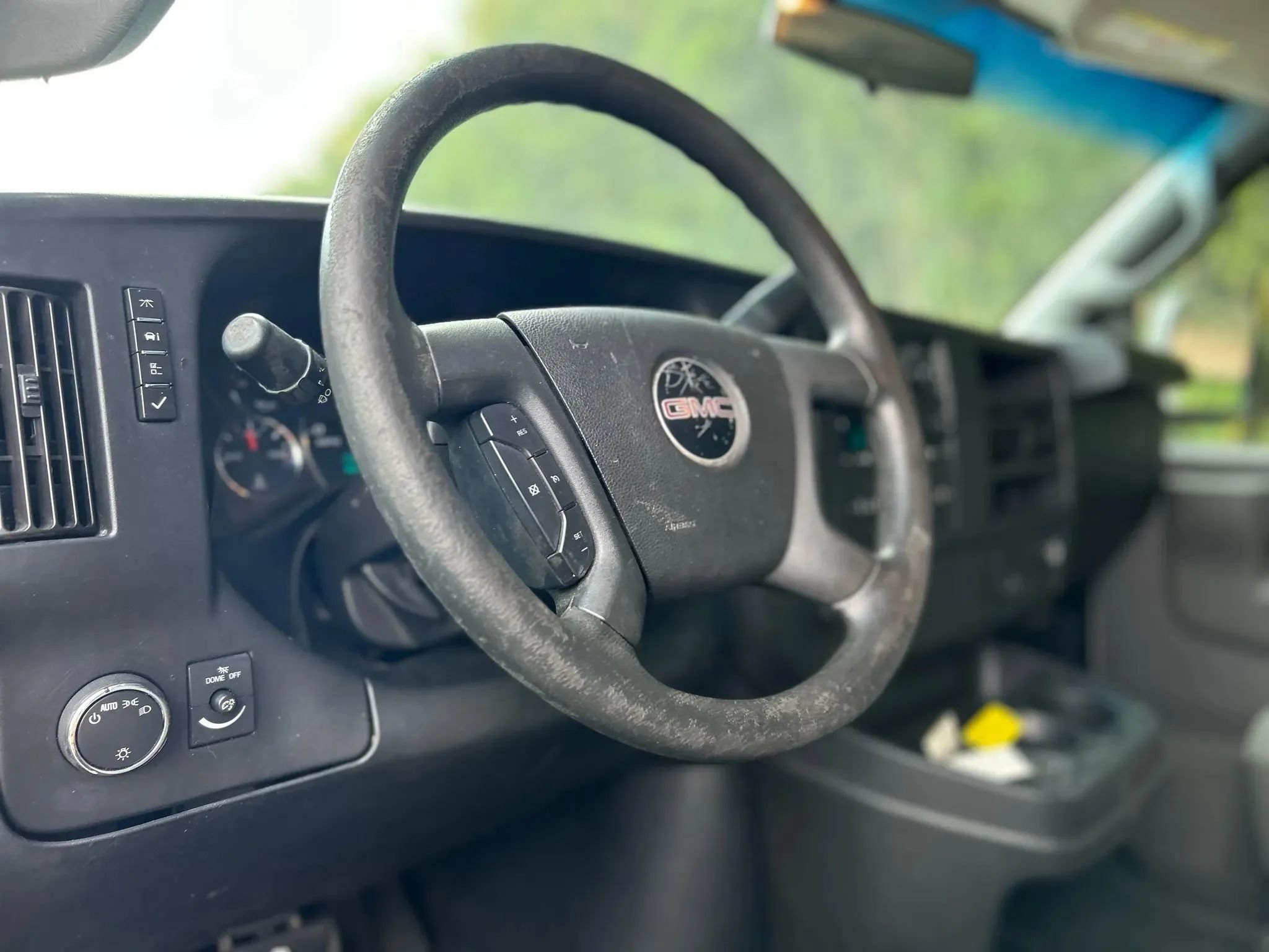 Used 2017 GMC Savana 2500 RWD image 15