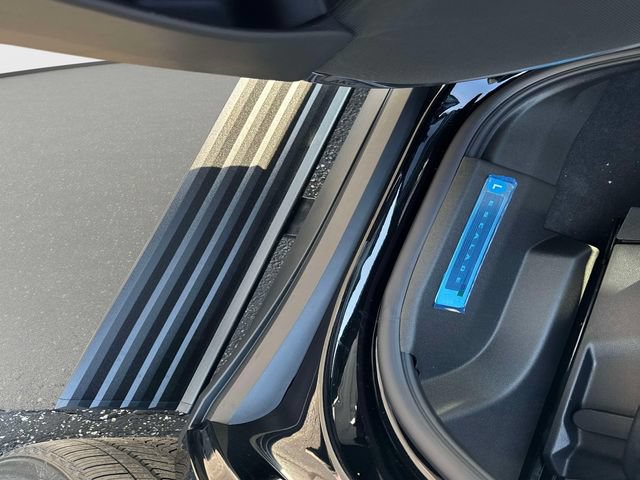 New 2026 Cadillac Escalade Platinum Sport w/ LPO, ONYX Package AWD/4WD image 14