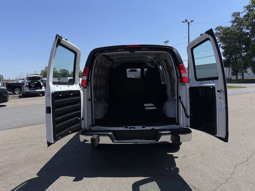 Used 2024 Chevrolet Express 2500 w/ Driver Convenience Package RWD image 23