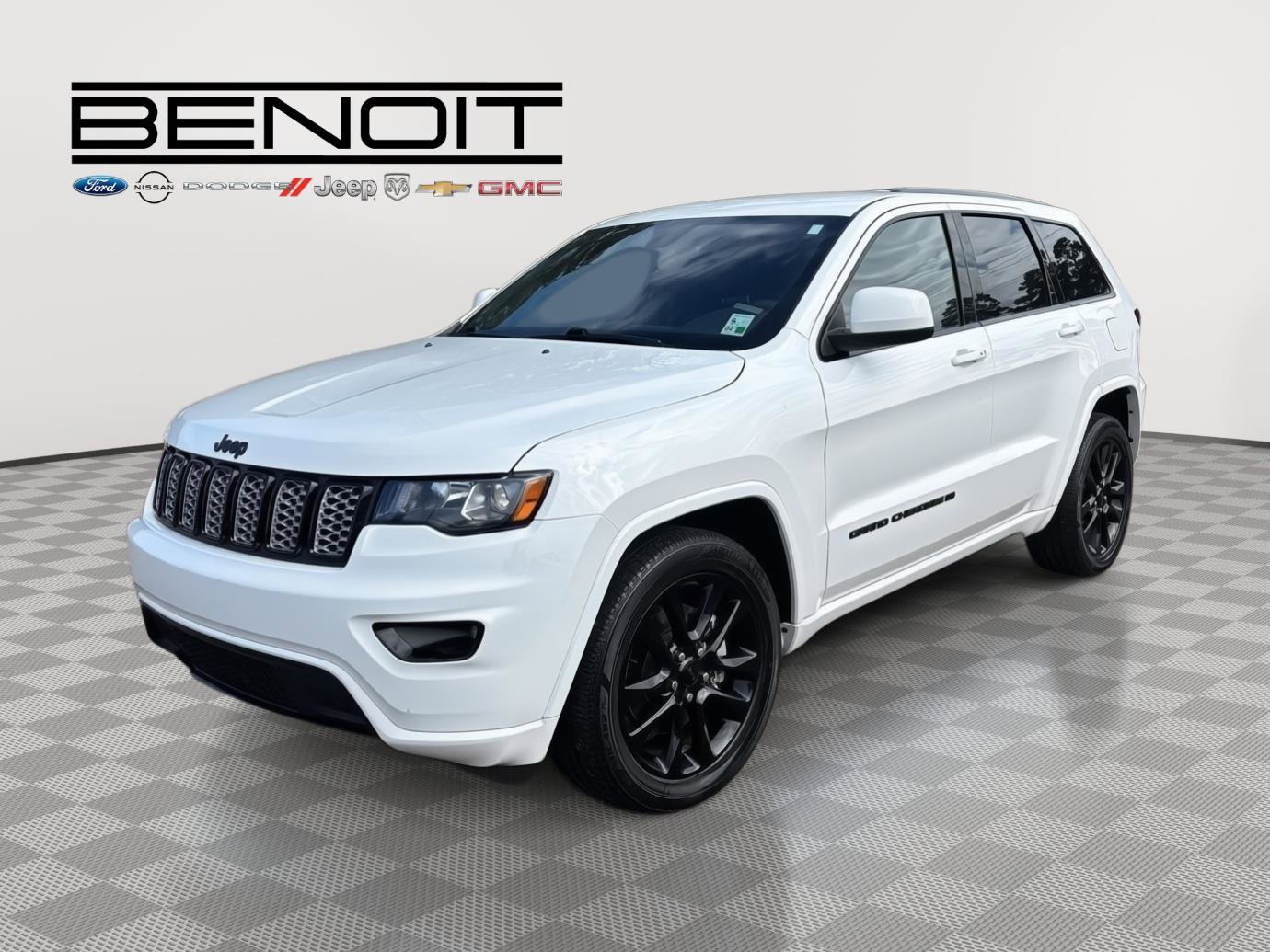 Used 2022 Jeep Grand Cherokee Laredo X image 1