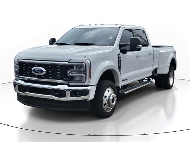 Used 2024 Ford F450 Lariat image 2