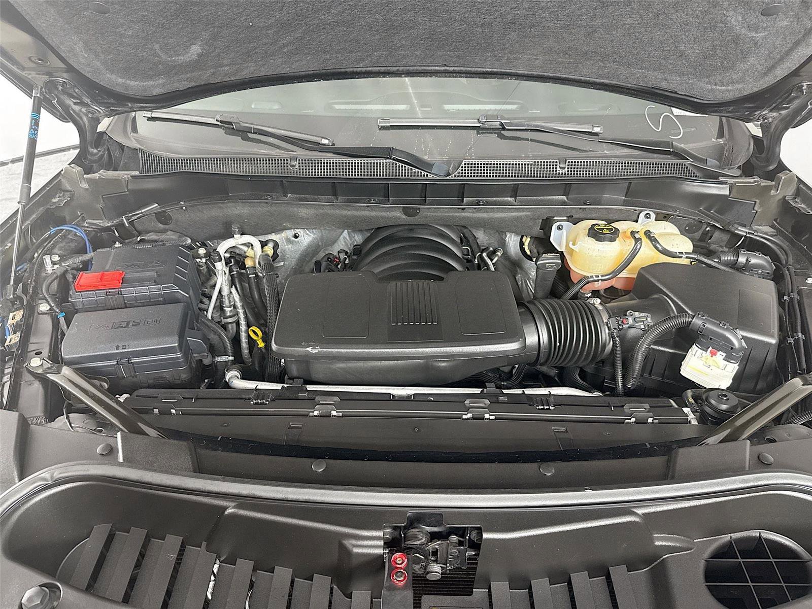 Used 2024 Chevrolet Suburban RST w/ Luxury Package RWD image 14