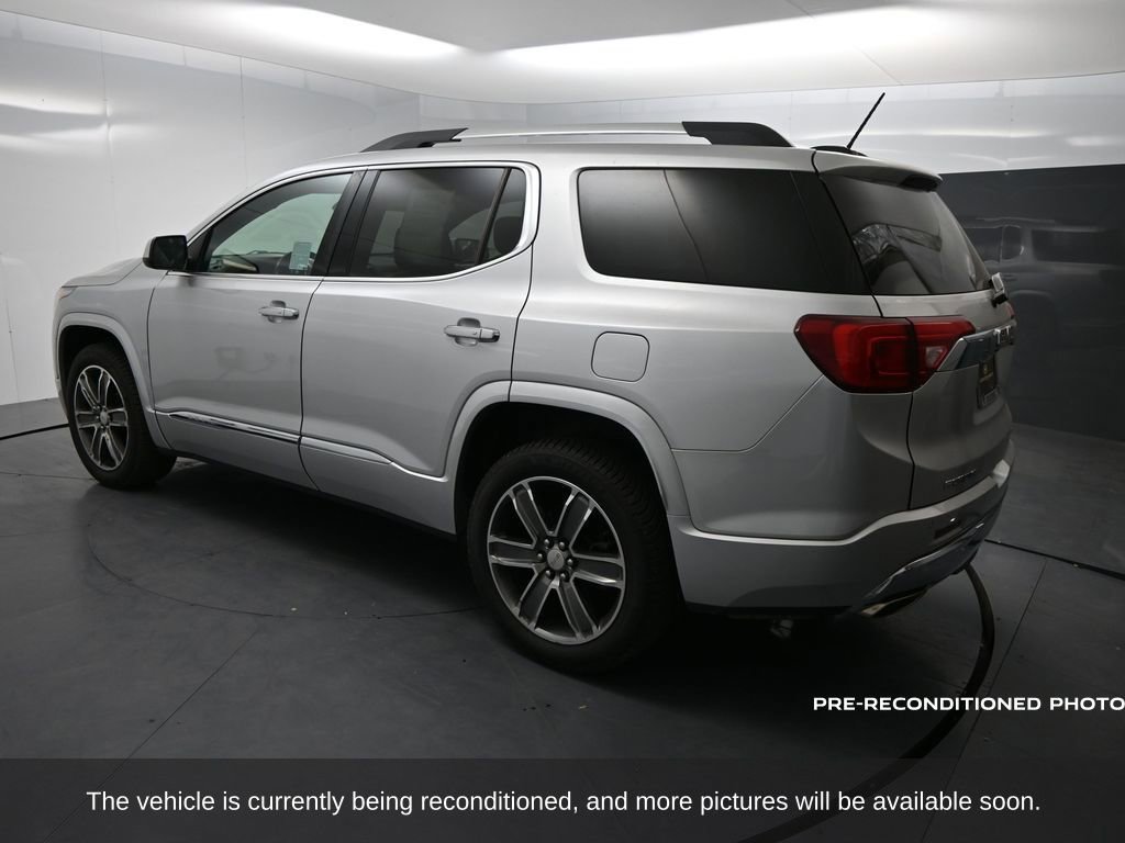 Used 2019 GMC Acadia Denali image 5