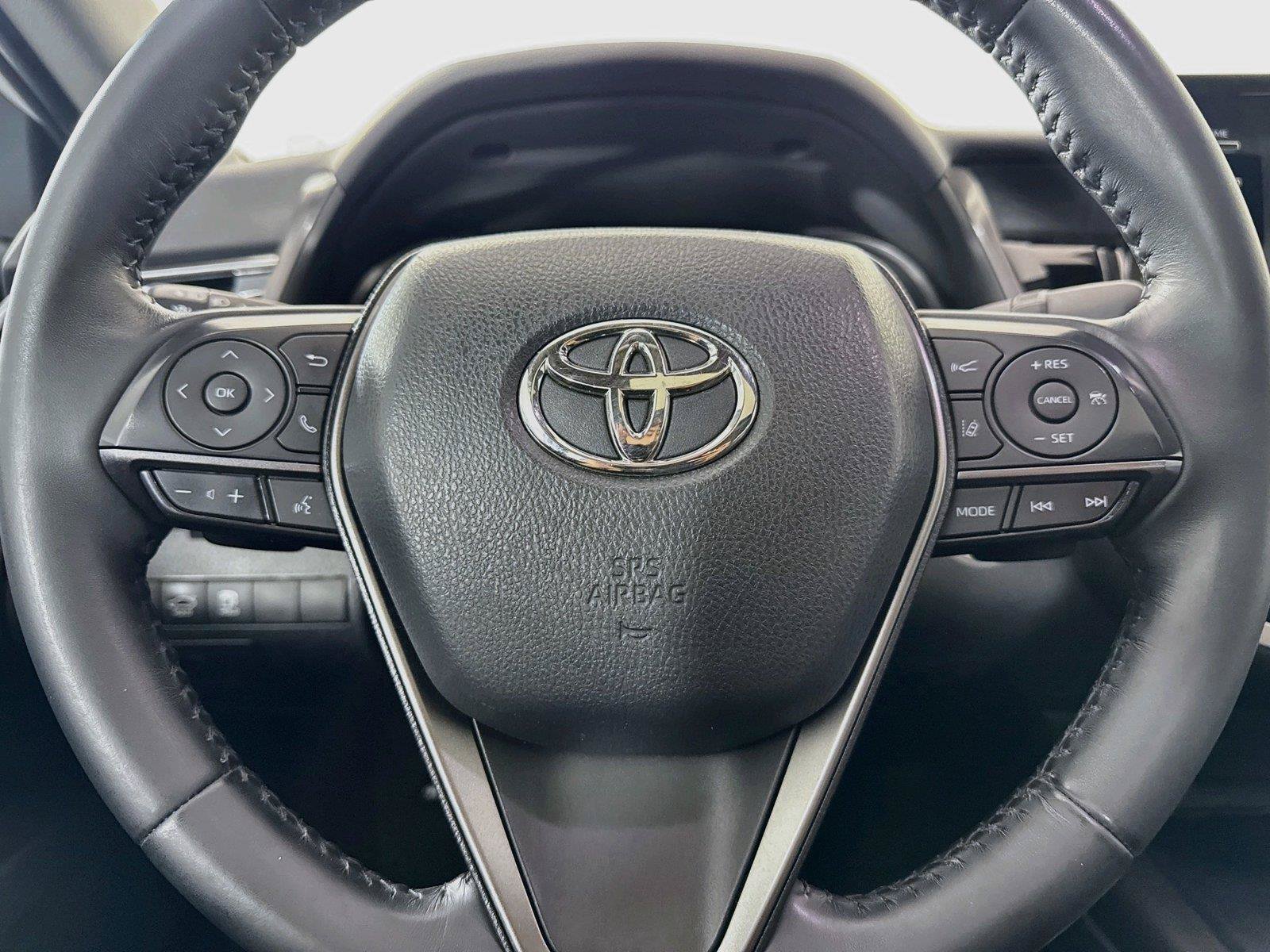 Used 2022 Toyota Camry SE w/ Convenience Package FWD image 15
