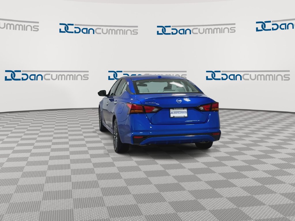 Used 2025 Nissan Altima 2.5 SV FWD image 8