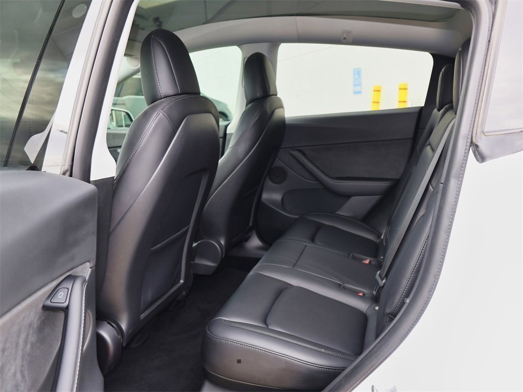 Used 2021 Tesla Model Y Performance image 14