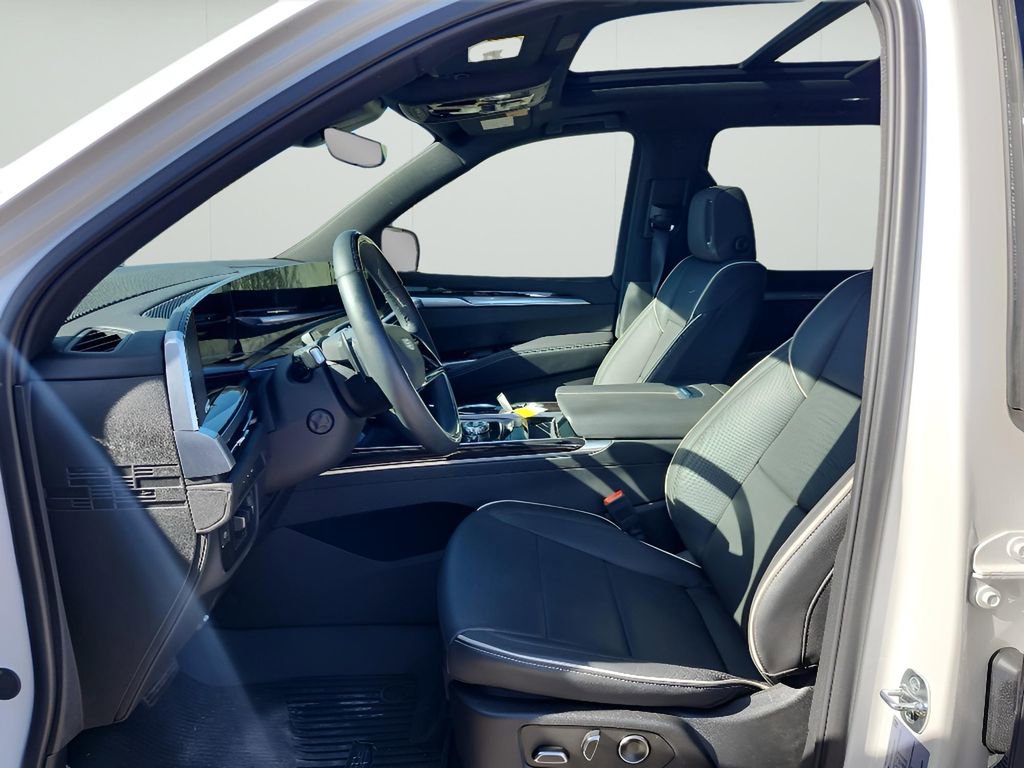 Used 2025 Cadillac Escalade ESV Premium Luxury w/ LPO, Floor Liner Package image 10