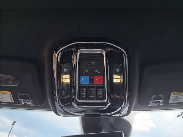 Used 2022 Jeep Grand Cherokee Summit AWD/4WD image 26