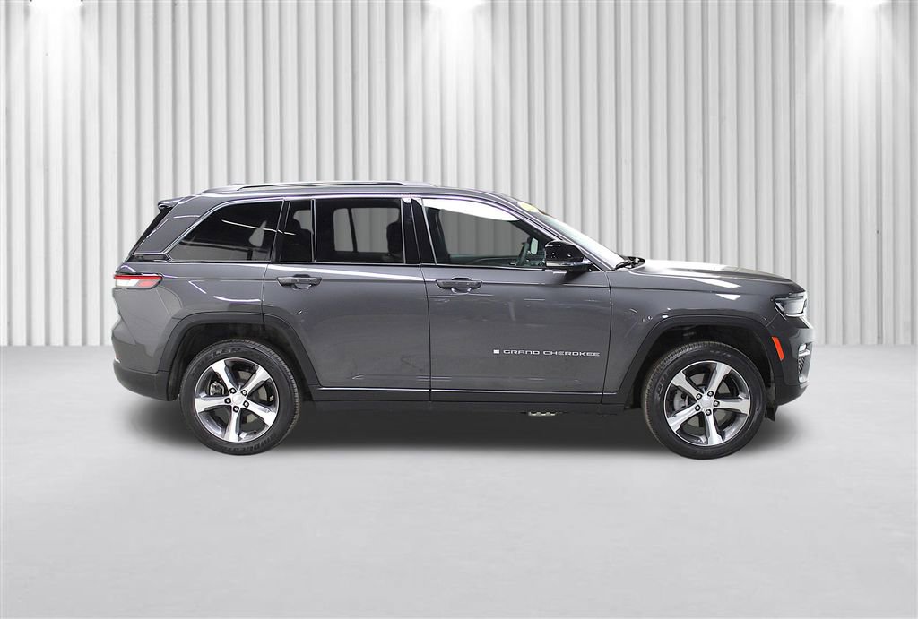 Used 2024 Jeep Grand Cherokee Limited 4xe image 2
