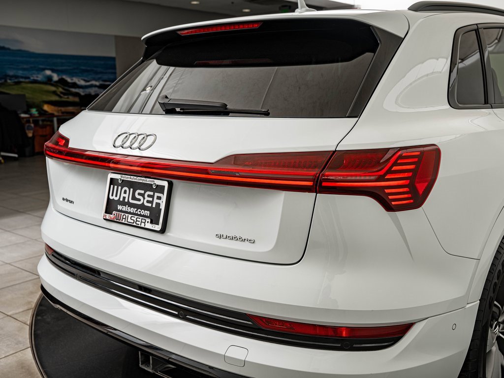 Used 2021 Audi e-tron Premium Plus w/ Premium Plus Package image 9