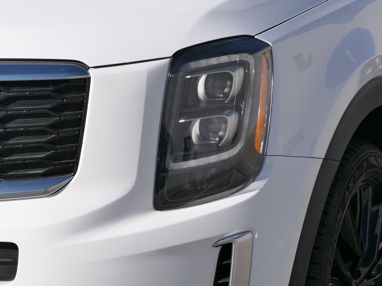 Used 2022 Kia Telluride SX w/ Towing Package image 9
