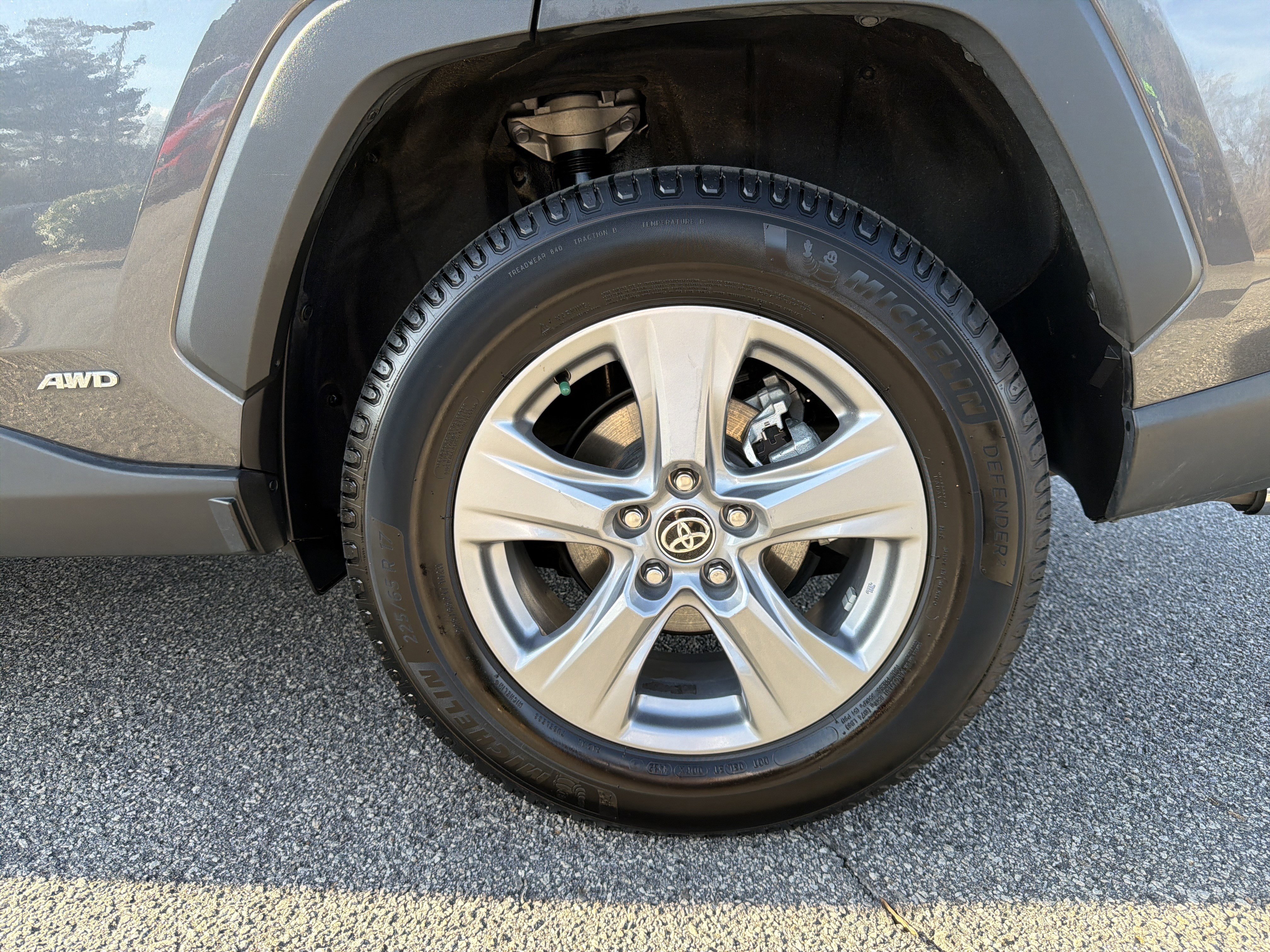 Certified 2022 Toyota RAV4 XLE w/ Convenience Package image 32