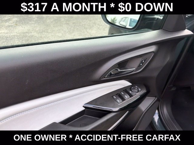 Used 2025 Chevrolet Trax LT FWD image 13