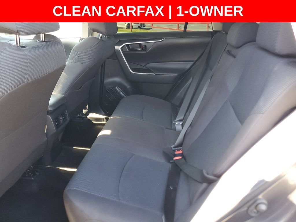 Used 2022 Toyota RAV4 LE FWD image 17