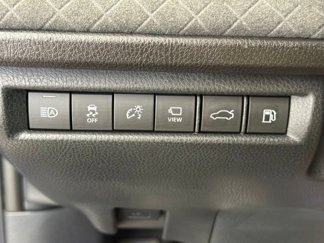 Used 2025 Toyota Camry XLE AWD/4WD image 31