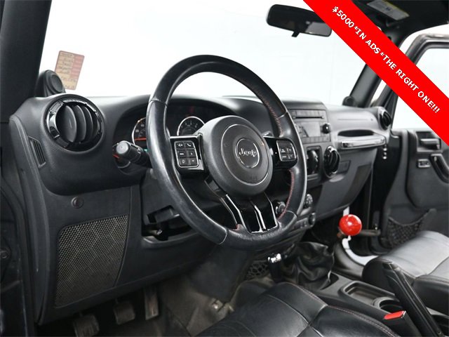 Used 2012 Jeep Wrangler Unlimited Sahara image 12