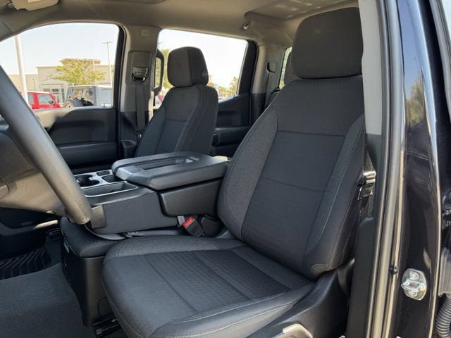 Used 2023 Chevrolet Silverado 1500 Custom AWD/4WD image 24