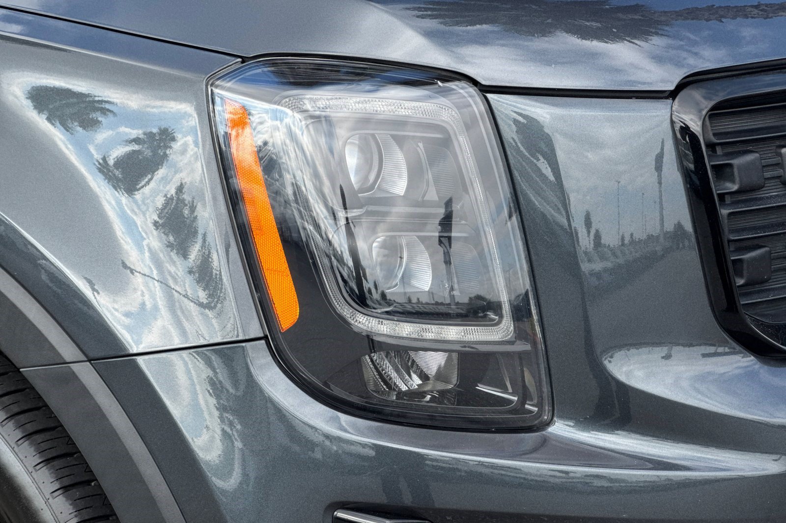 Used 2022 Kia Telluride EX w/ EX Premium Package AWD/4WD image 12