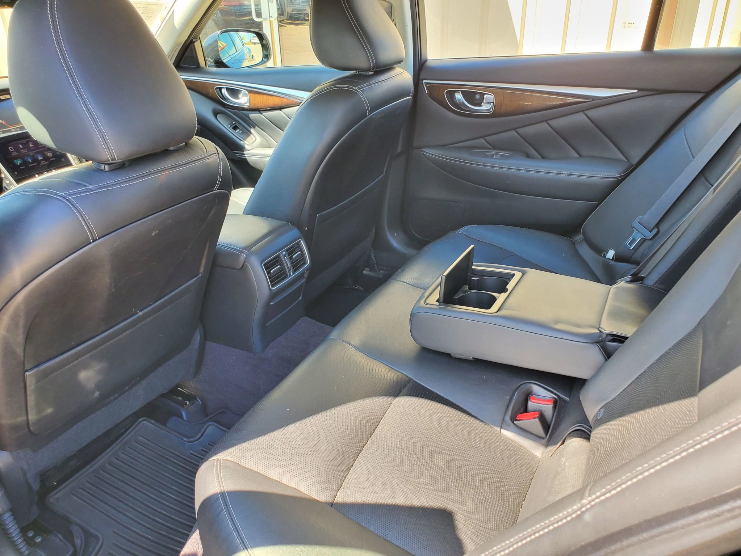 Used 2015 INFINITI Q50 Premium w/ Deluxe Touring Package AWD/4WD image 32