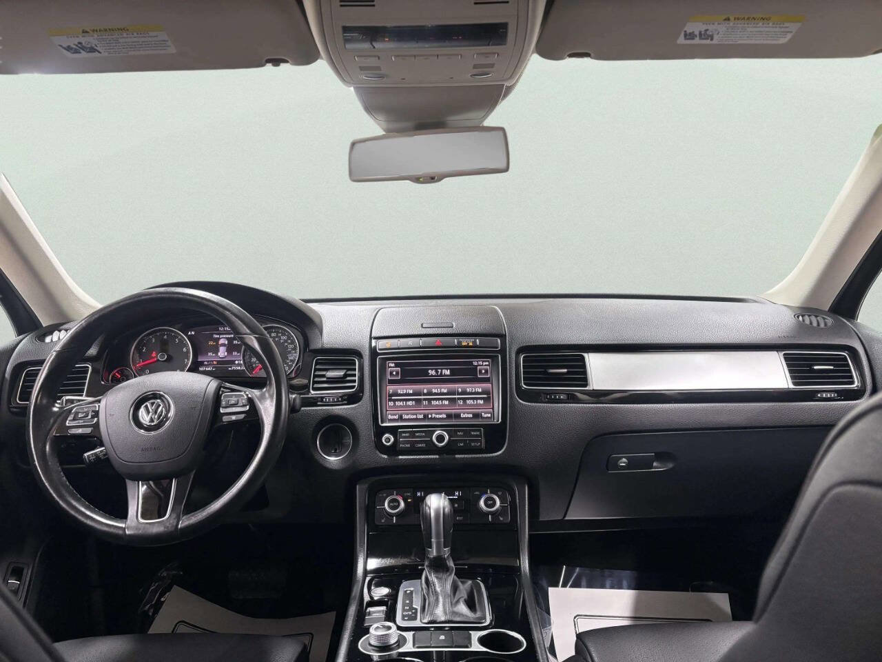 Used 2016 Volkswagen Touareg VR6 image 23