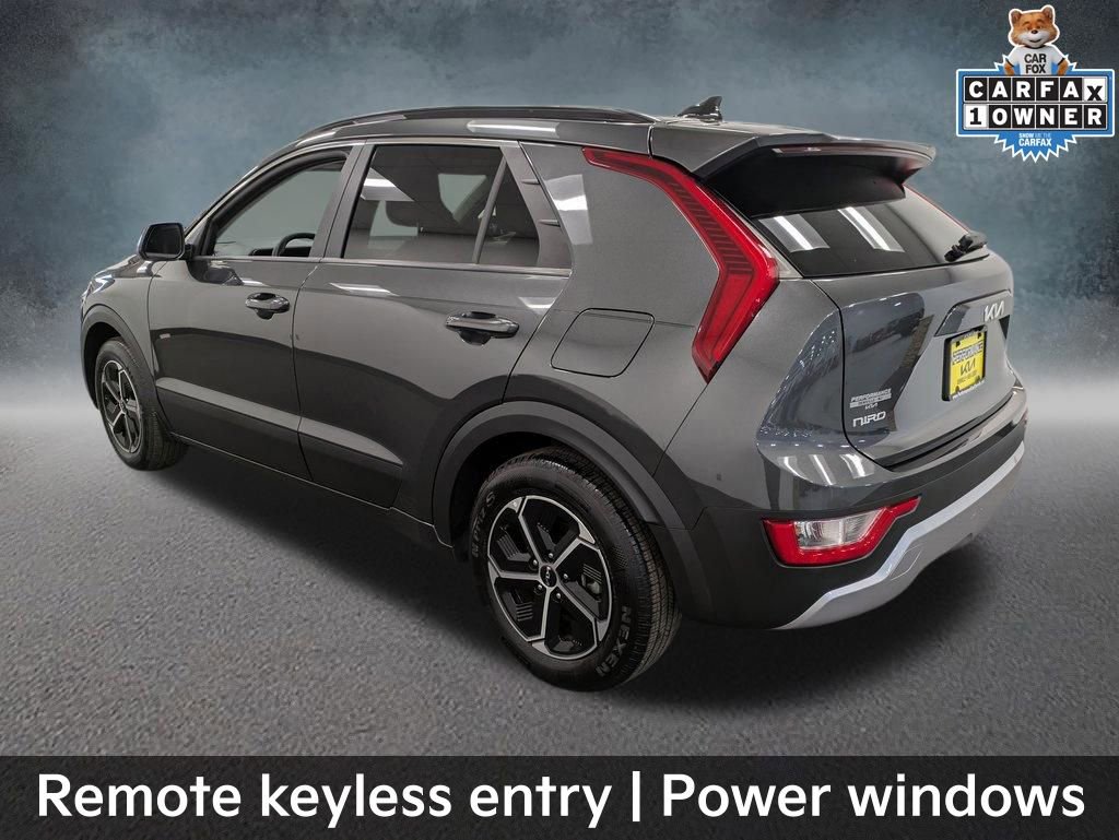Used 2024 Kia Niro LX image 7