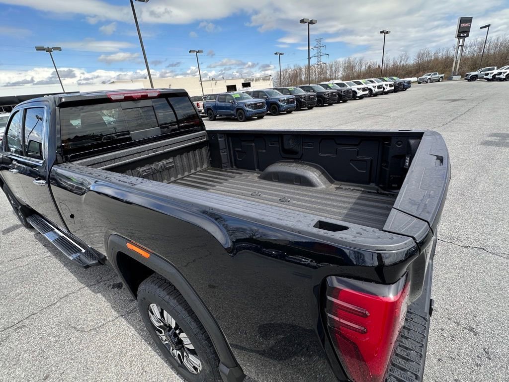 New 2026 GMC Sierra 3500 Denali w/ Denali Reserve Package AWD/4WD image 38
