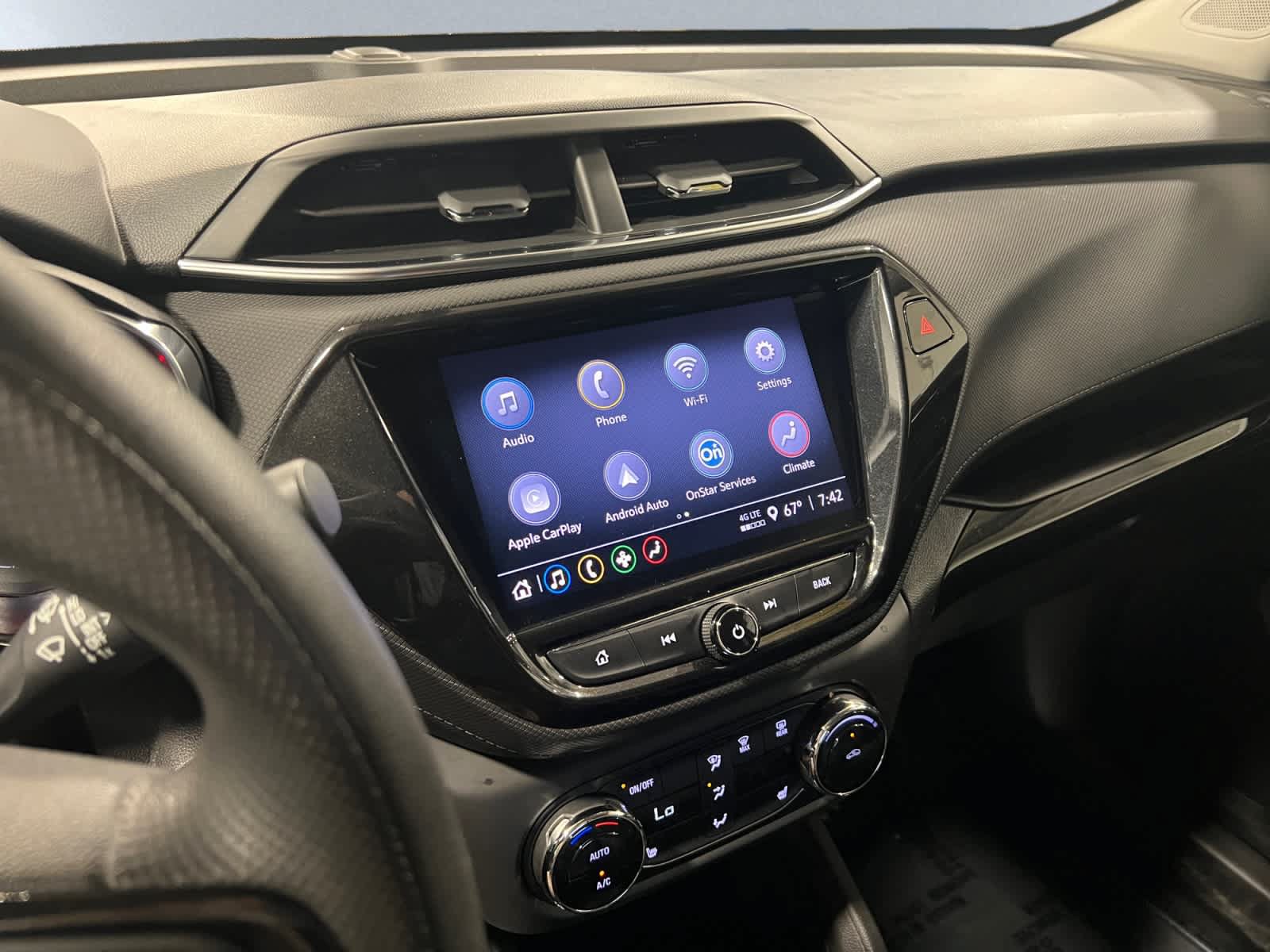 Used 2022 Chevrolet TrailBlazer LT w/ Convenience Package FWD image 14