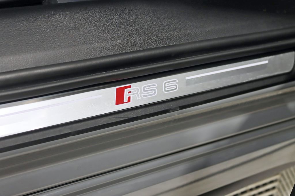 Used 2026 Audi RS 6 performance image 17