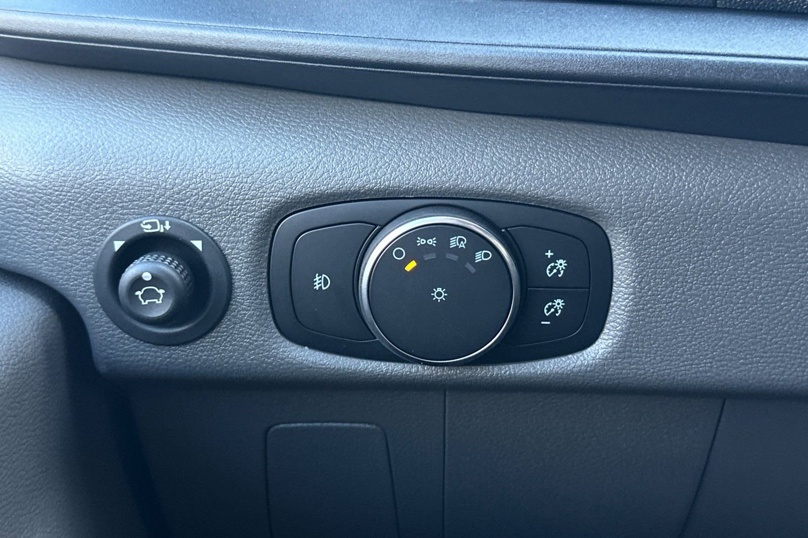 New 2026 Ford Transit 350 148 High Roof Extended Wagon RWD image 27