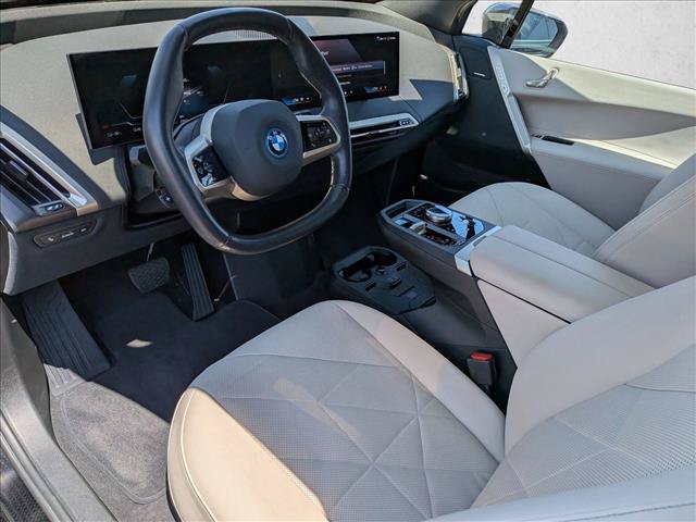 Used 2024 BMW iX xDrive50 AWD/4WD image 10