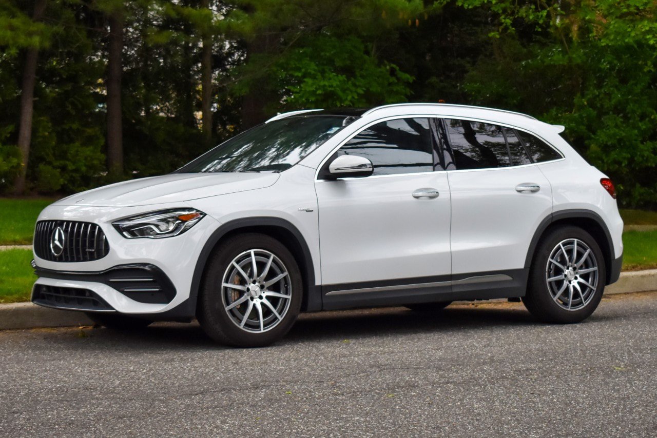 Used 2021 Mercedes-Benz GLA 35 AMG 4MATIC w/ Premium Package image 2
